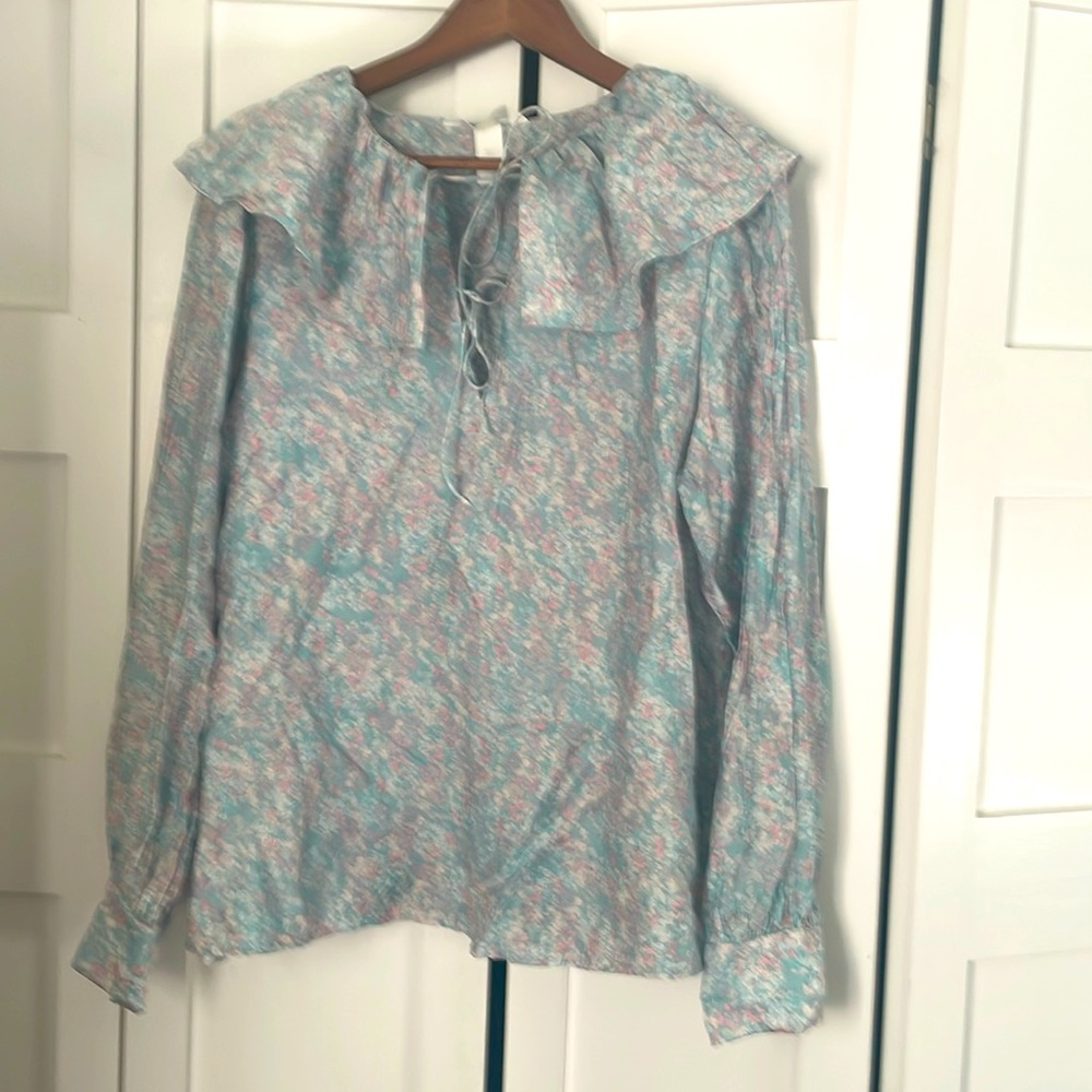 H&M long sleeve flowered top made of sustainable material, W, L